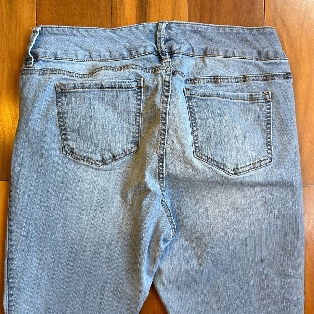 Torrid Distressed Jegging - Picture 5 of 11
